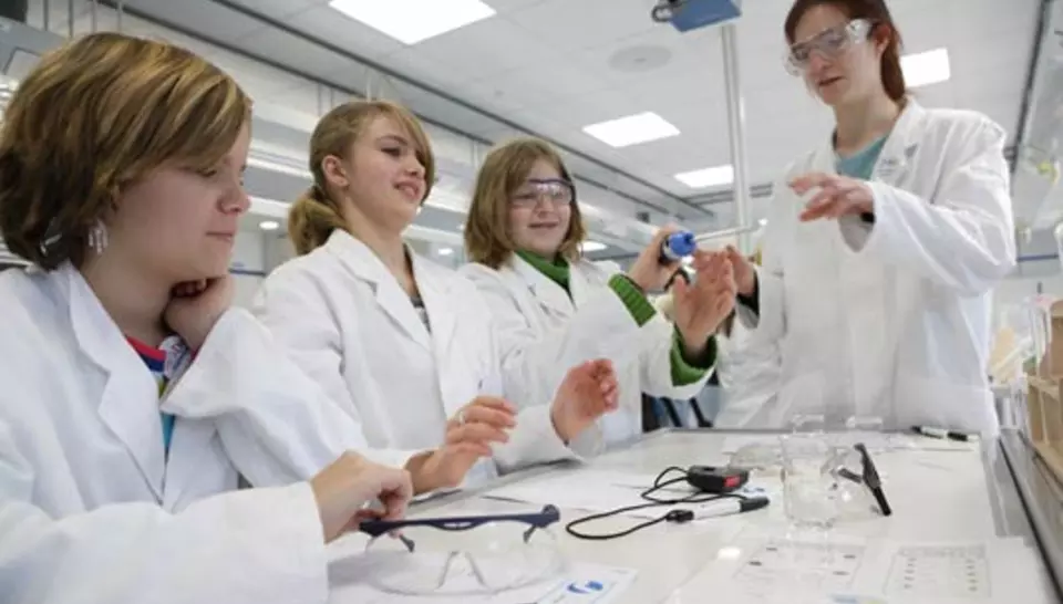 When scientists work with schoolchildren diaporama,9055-girlsday_06__0037.jpeg