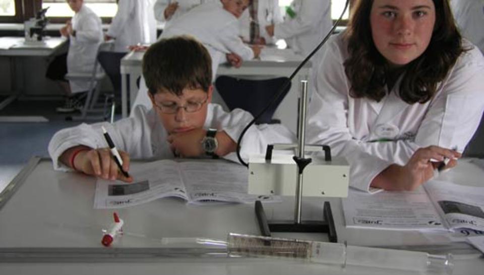 When scientists work with schoolchildren diaporama,9084-P6214991.jpeg