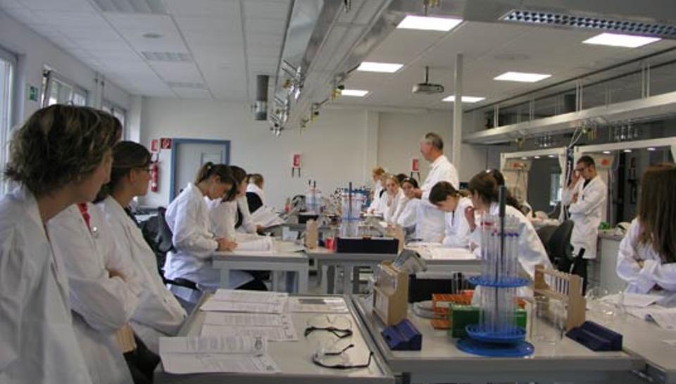 When scientists work with schoolchildren diaporama,9092-P9275937.jpeg