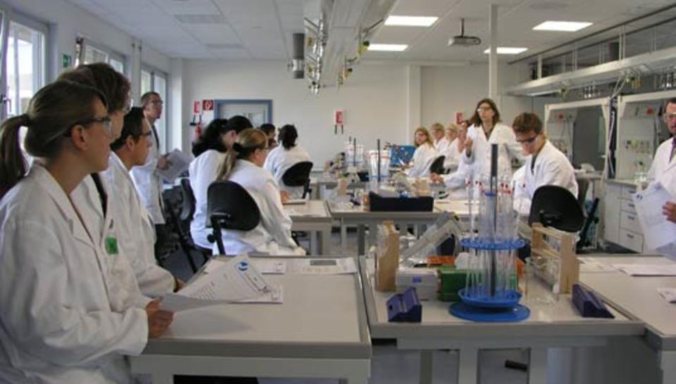 When scientists work with schoolchildren diaporama,9093-P9285945.jpeg