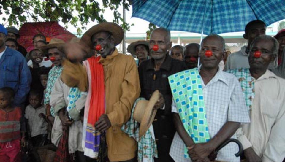 Clowns to Make Twins Acceptable diaporama,9160-Mada2006-44.jpeg