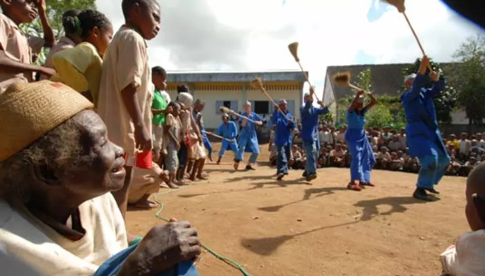 Des clowns pour accepter les jumeaux diaporama,4434-Mada2006-05.jpeg