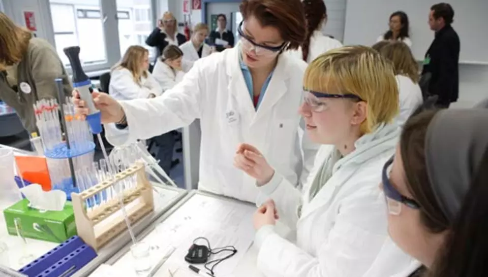 Quand les scientifiques se tournent vers les écoliers diaporama,4369-girlsday_06__0034.jpeg