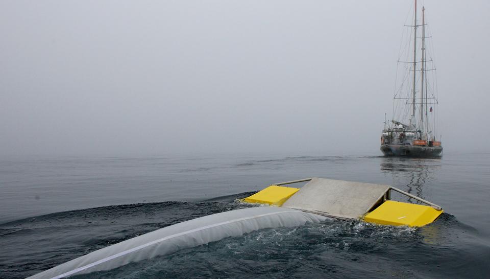 Direction la Méditerranée pour la nouvelle mission de Tara Expéditions diaporama,12252-02Tara-filet-manta-plastique-A.jpeg