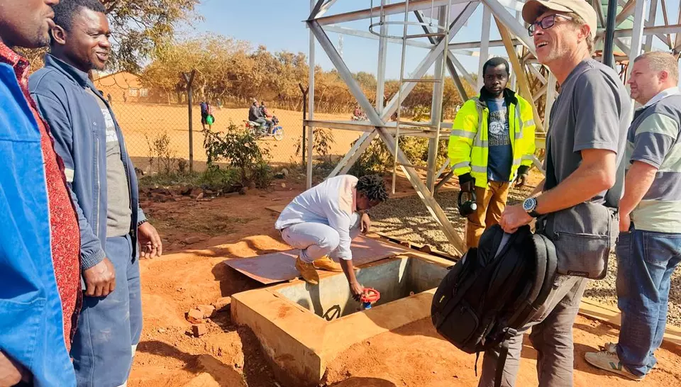 Guy de Sainte Claire et Emmanuel Corbel en mission Veoliaforce au Malawi, juillet 2025