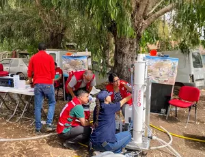 Formation de personnels du Croissant-Rouge marocain au déploiement de l'Aquaforce 2000, par les volontaires Veoliaforce de la fondation Veolia, juillet 2026