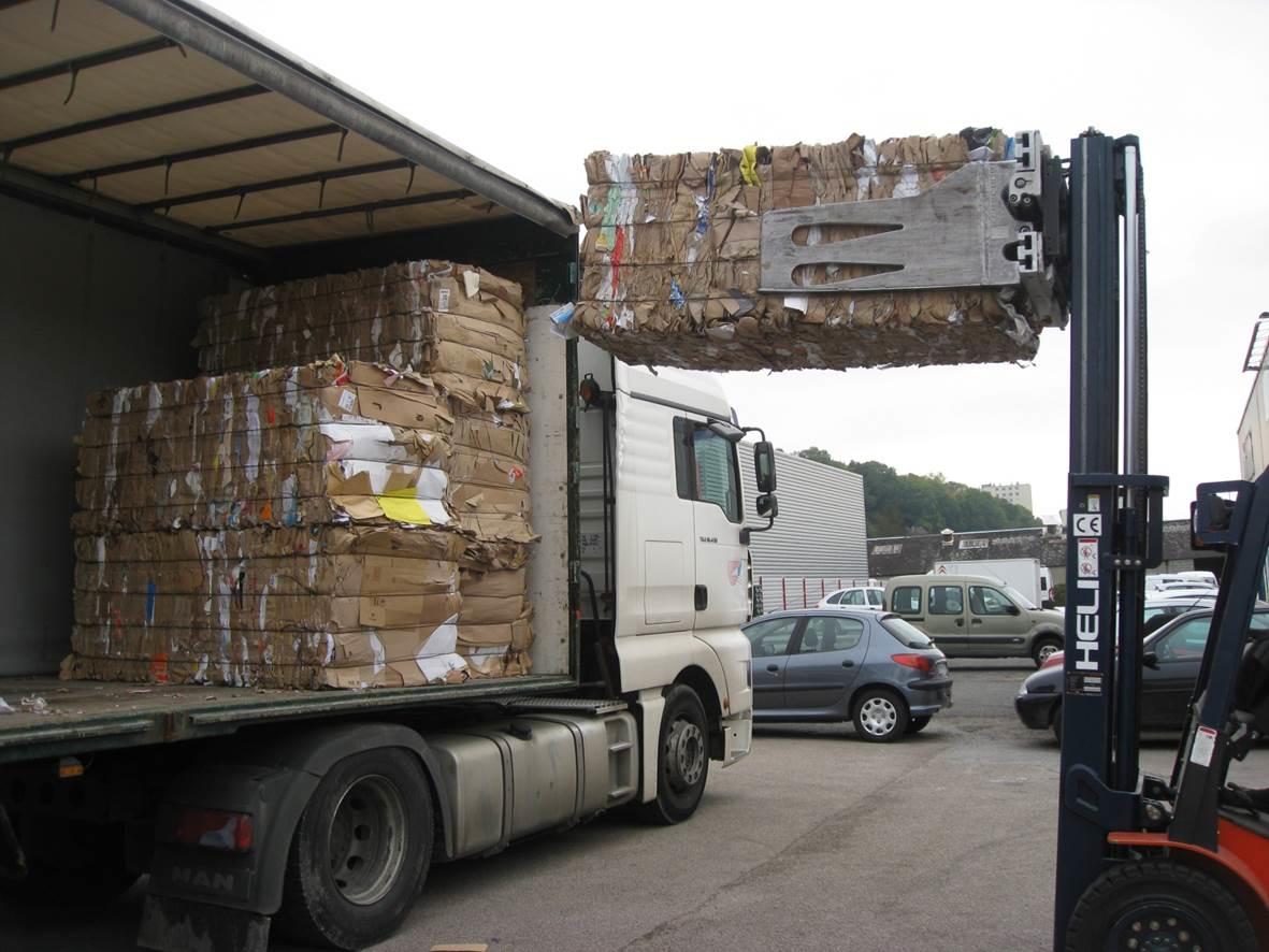 New equipment for outreach paper and board packaging 10043,raw,2012---12SE1587-Atelier-papier-carton.jpg