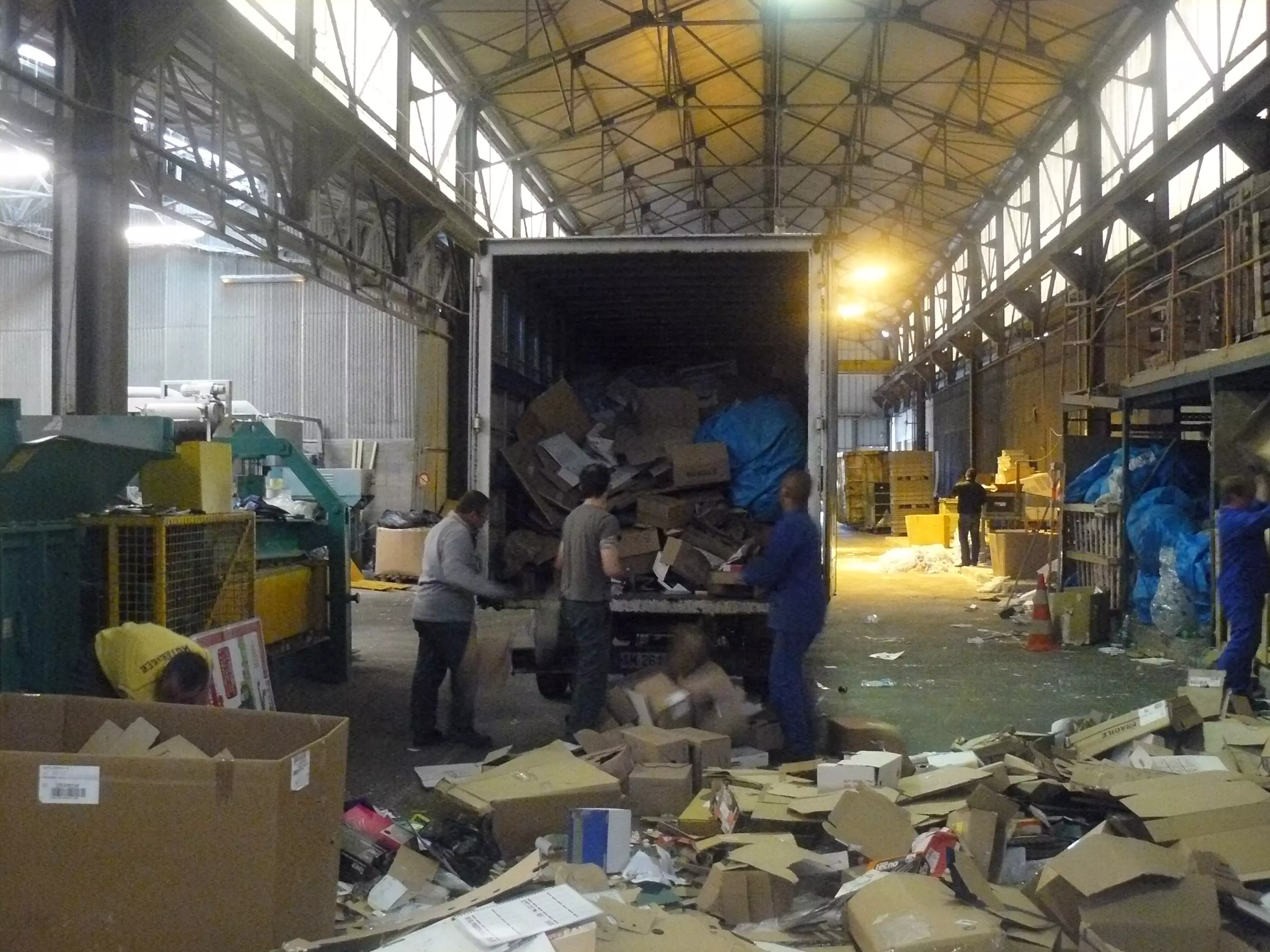 Developing paper recycling and back-to-work activity in Western Brittany 9947,raw,2013---13SE1725-_o-AGEHB-_2_.JPG