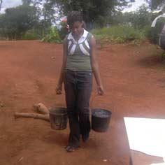 Un réseau d'eau à réhabiliter, puis entretenir 6646,raw,351_cameroun.jpg