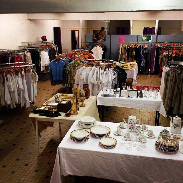 Collecting, upgrading, selling and... educating 10037,raw,2013---13SE1734-Association.jpg