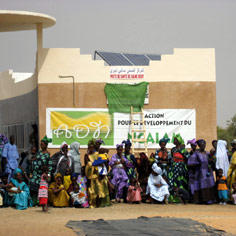 Un centre de santé pour les bébés d'un village du Sahel 6861,raw,7SD905.jpg