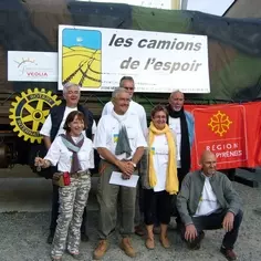 Rehabilitating a dilapidated school to fight illiteracy 8498,raw,7SD1007-les-camions-de-l_espoir-236.jpg