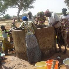 Two wells for access to water 8545,raw,Rail-Nige_236.jpg