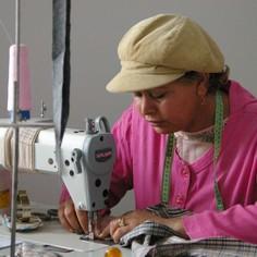 A feminine cooperative for fair dressmaking 8679,raw,9IP1309-Batik-International-g.jpg