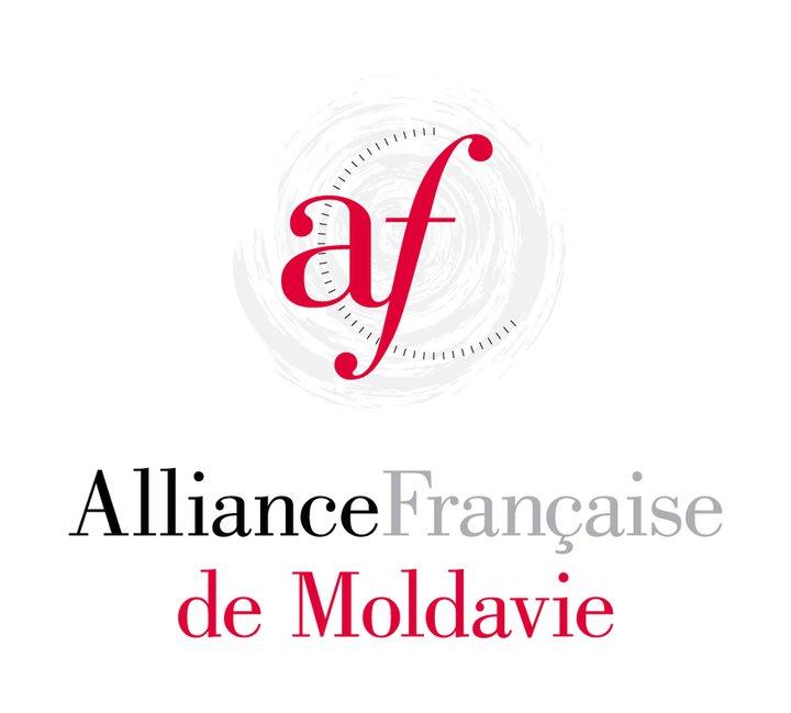 Mobilier adapté à la morphologie des élèves et éclairage refait à neuf pour l'école de Voinova 9322,raw,180036_177432382301962_177432232301977_400852_1205146_n.jpg