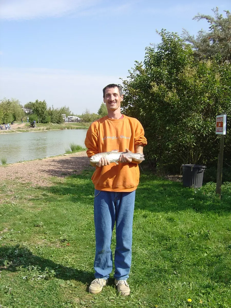 À la pêche aux poissons d'eau douce… et bien plus encore 6347,raw,72_france.jpg