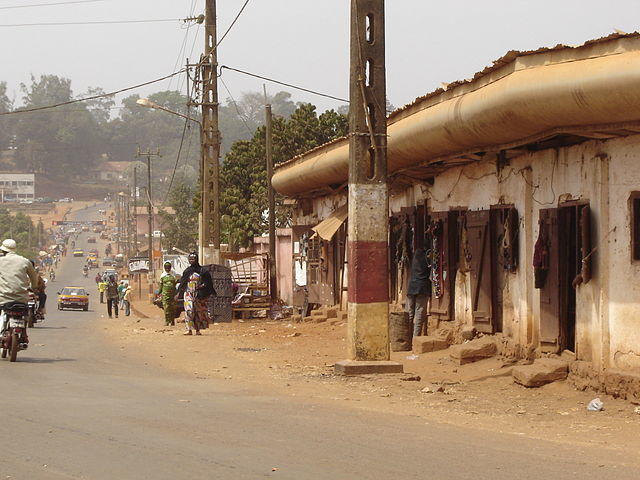 Foumban, High Street, photo © Elin