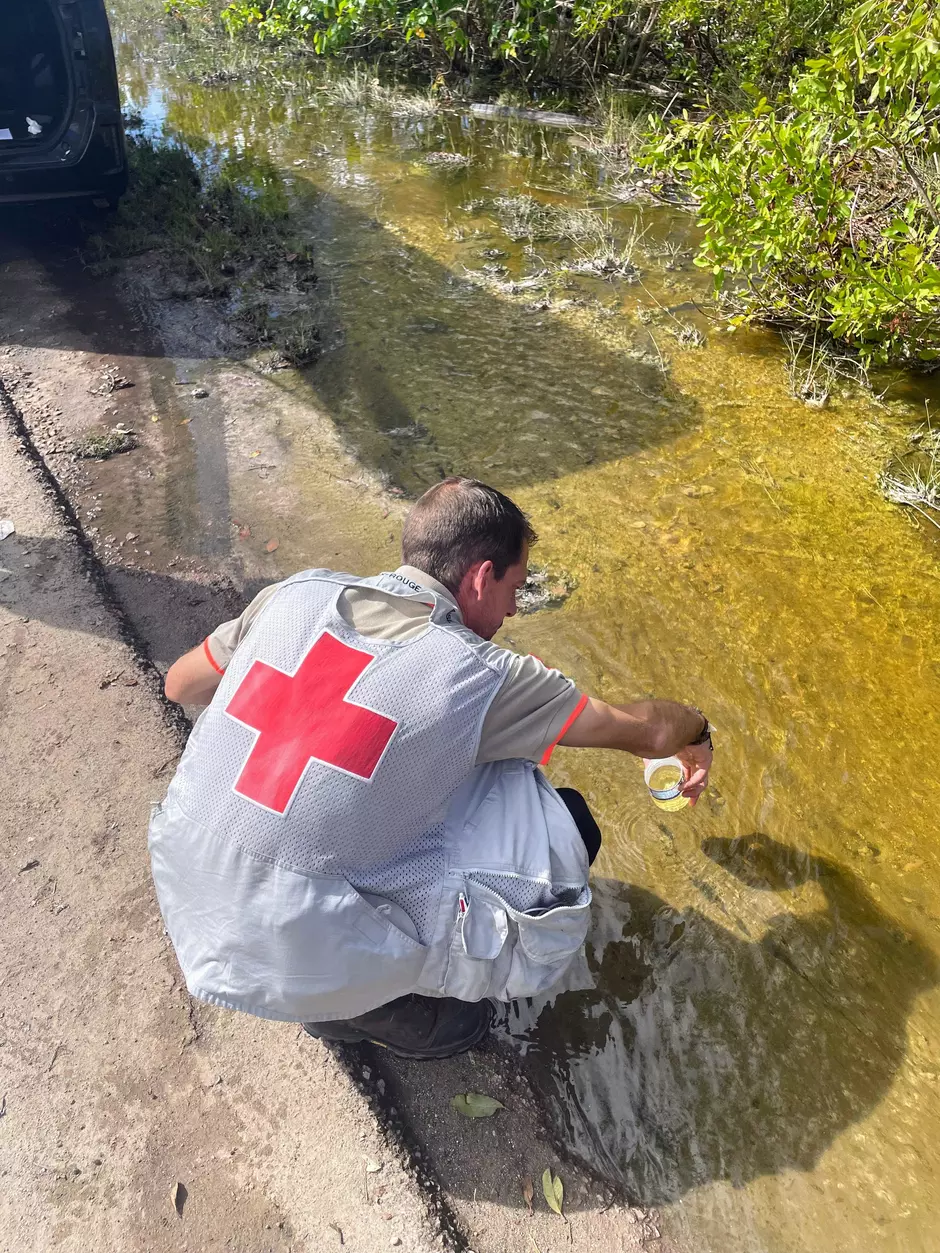 Cédric Thévenot est responsable d’exploitation Eau et Assainissement dans le Doubs, Daniel Rowe est project leader sur la côte Est des Etats-Unis, Céline Prompsy est ingénieur études et projets Eau en région Ile-de-France.